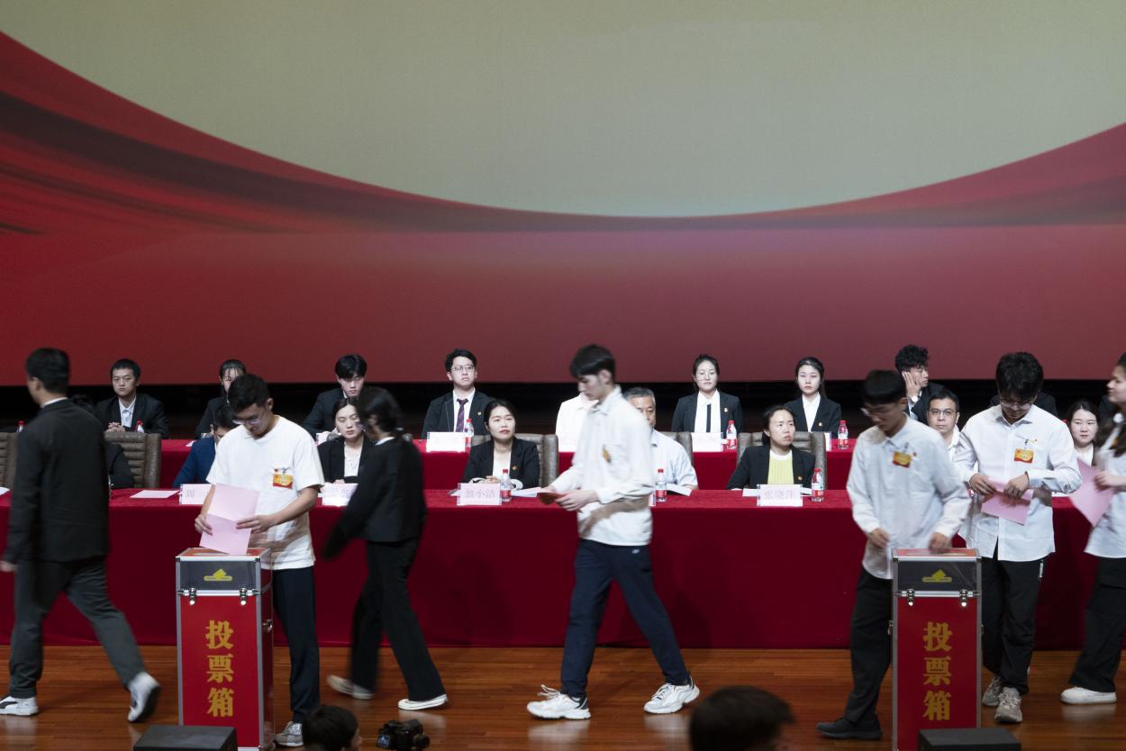 D:\桌面\团代会  修\14_副本.jpg14_副本