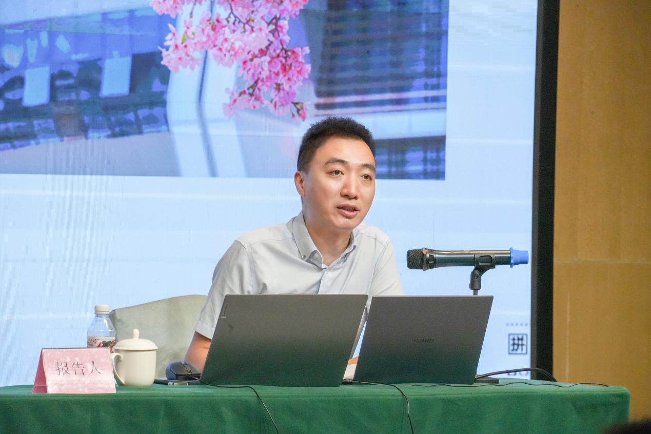 C:/Users/10973/Desktop/2025.8.19 评估工作会议/特写/总监发言/DSC01585(1).jpgDSC01585(1)