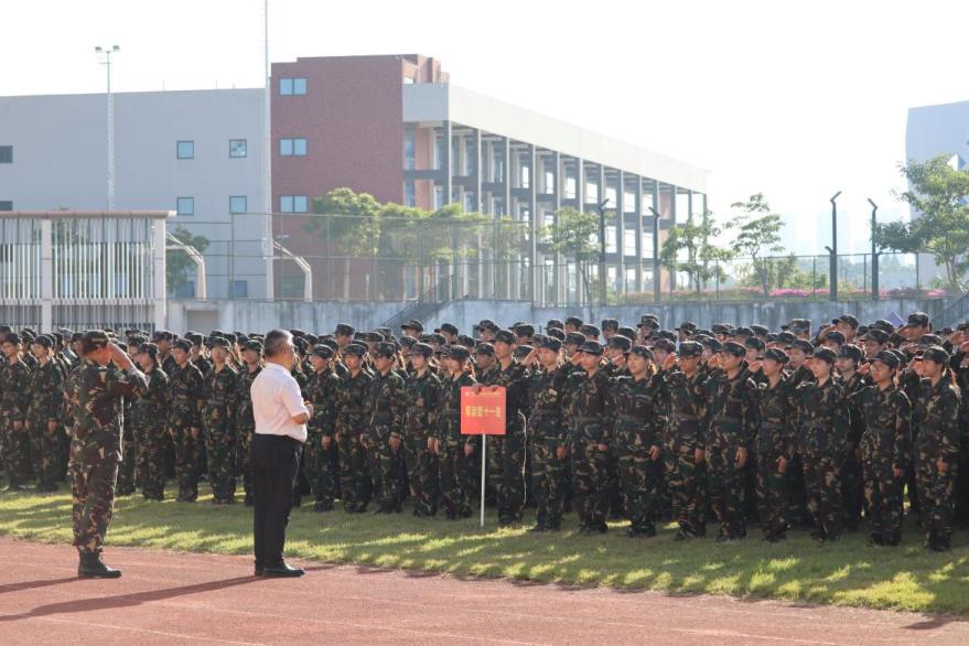 阅兵