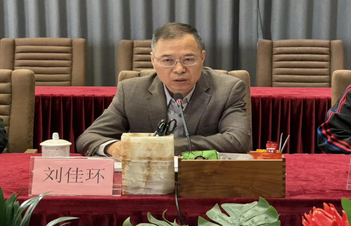 9750cca8c90f83e32b909436e8be2e29