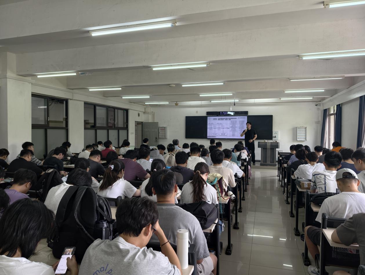 全校性宣讲大会 全校性宣讲大会
